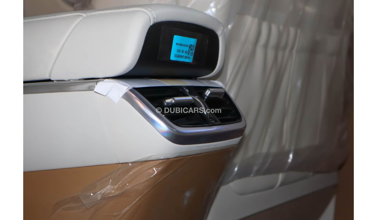 Hyundai Azera Hyundai Azera 3.5L 2023  Engine Capacity (liters) 3.5