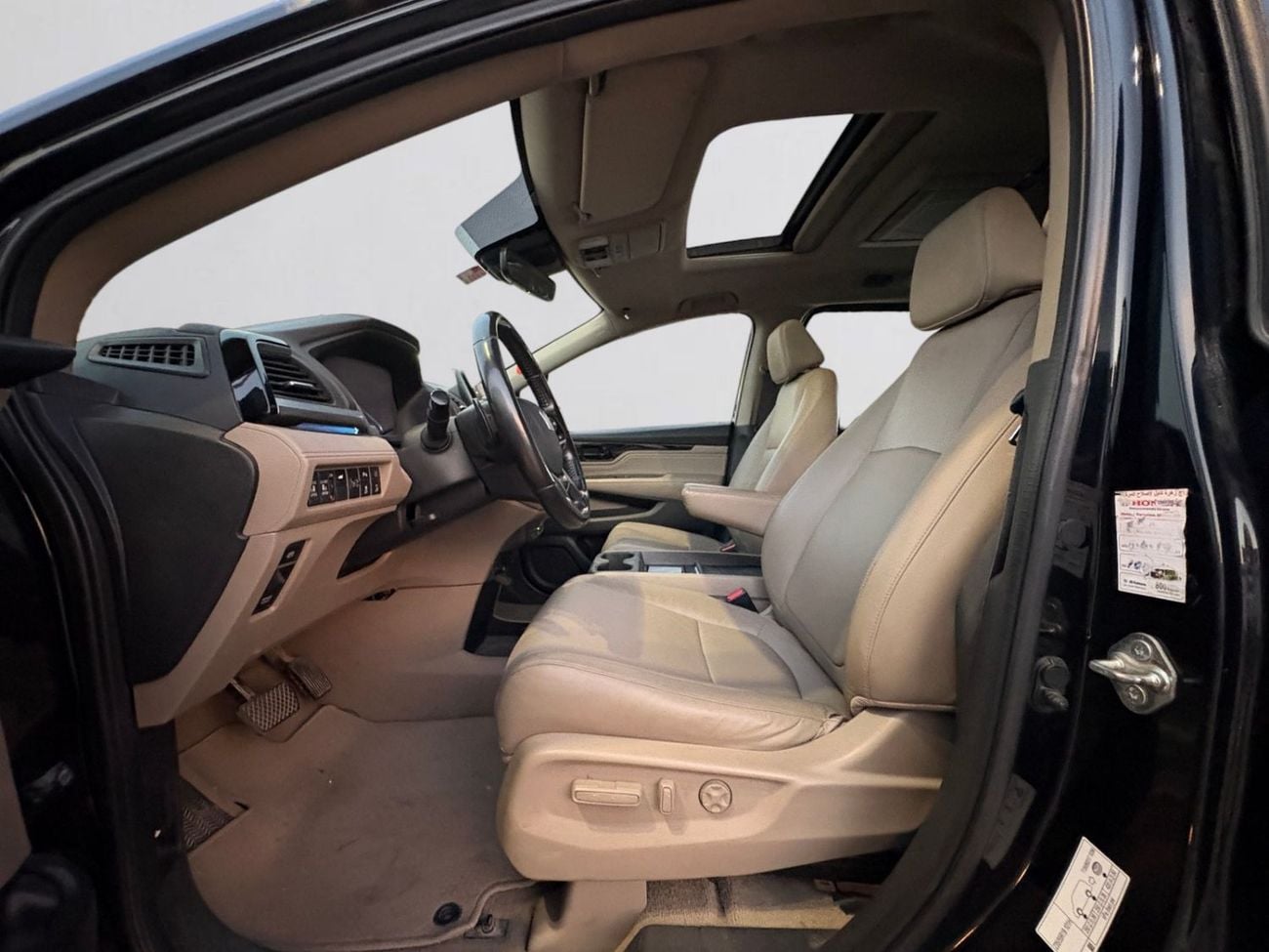 Honda Odyssey AED 698 P.M | 0% DOWN PAYMENT | HONDA ODYSSEY TOURING | 3.5L V6 | 2019 | GCC SPECS