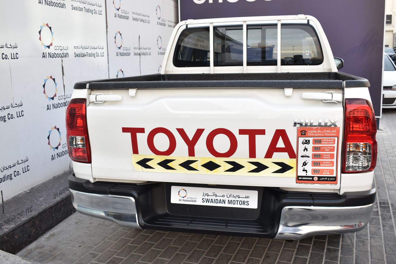 Toyota Hilux AED 1279 PM | 2.7L MT DC 2WD GCC DEALER WARRANTY