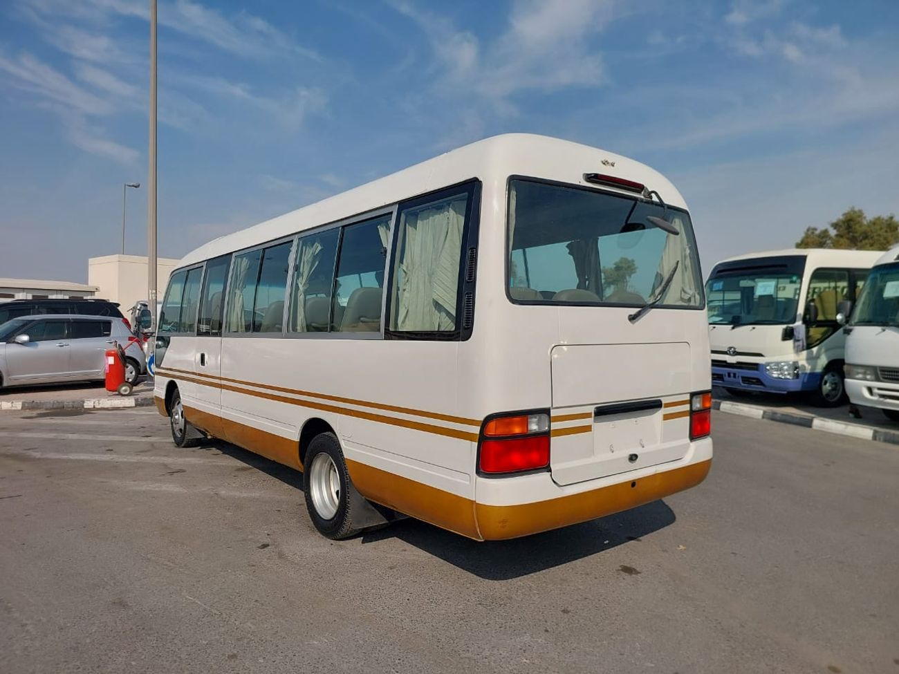 تويوتا كوستر TOYOTA COASTER BUS RHD 1998 MODEL 4.2L DIESEL AUTOMATIC(PM00847)
