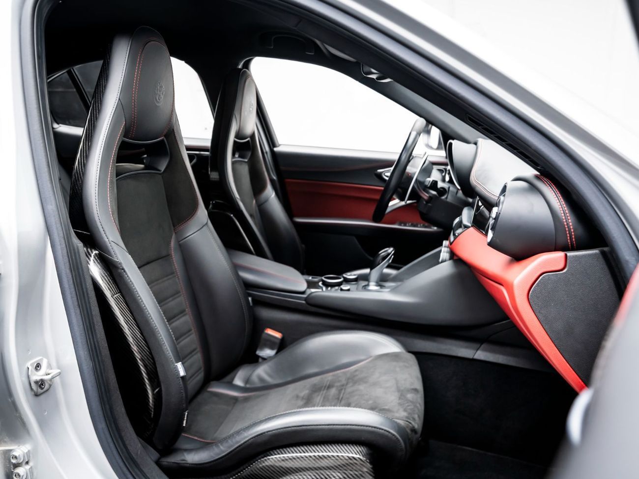 Alfa Romeo Giulia Quadrifoglio 2.9L (510 HP) 2020 Alfa Romeo Giulia Quadrifoglio, 2026 Agency Warranty + Service Contr