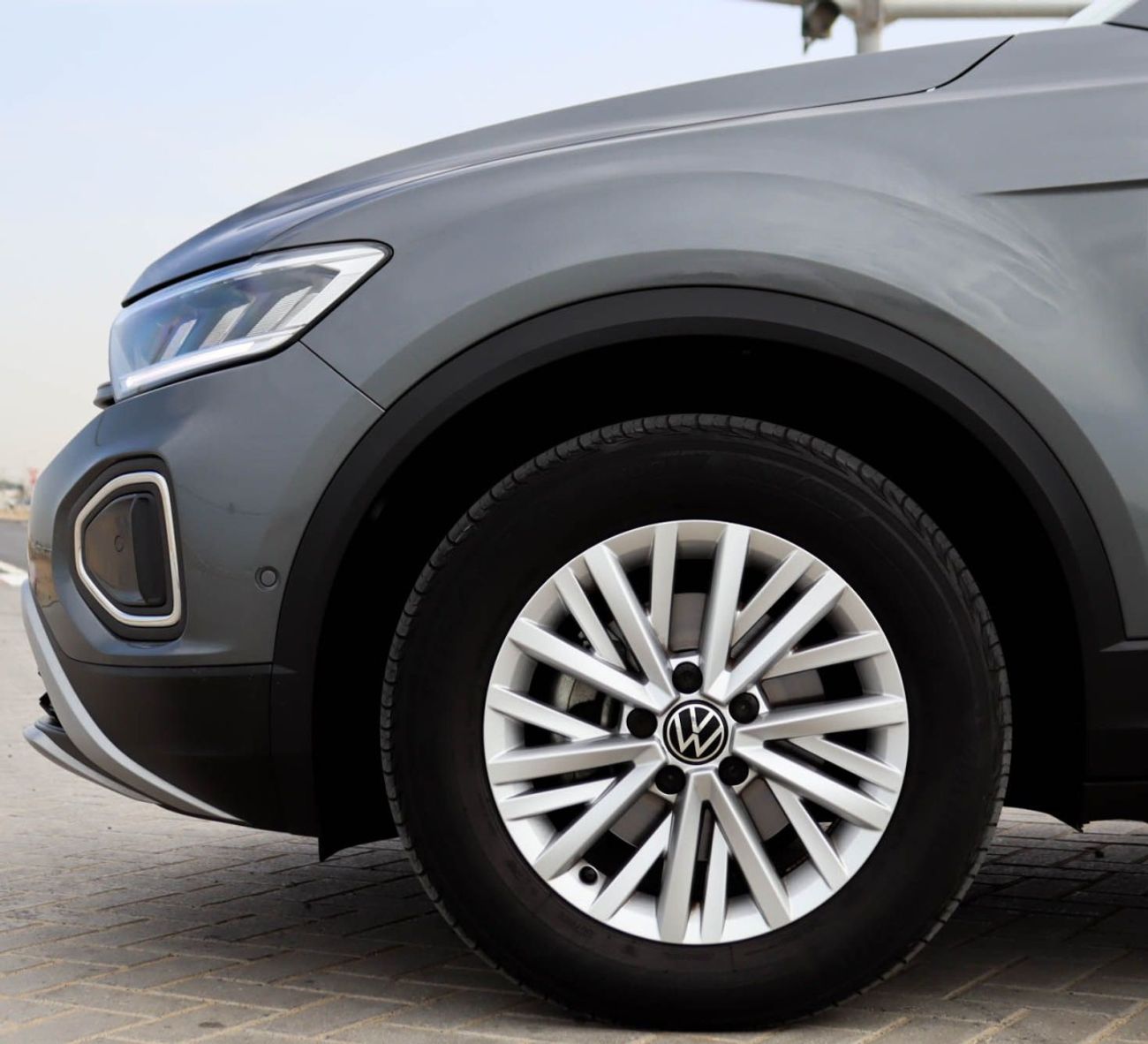 Volkswagen T ROC Style 1.4L Volkswagen T-Roc 2023 GCC, original paint , without accidents, in excellent condition 160