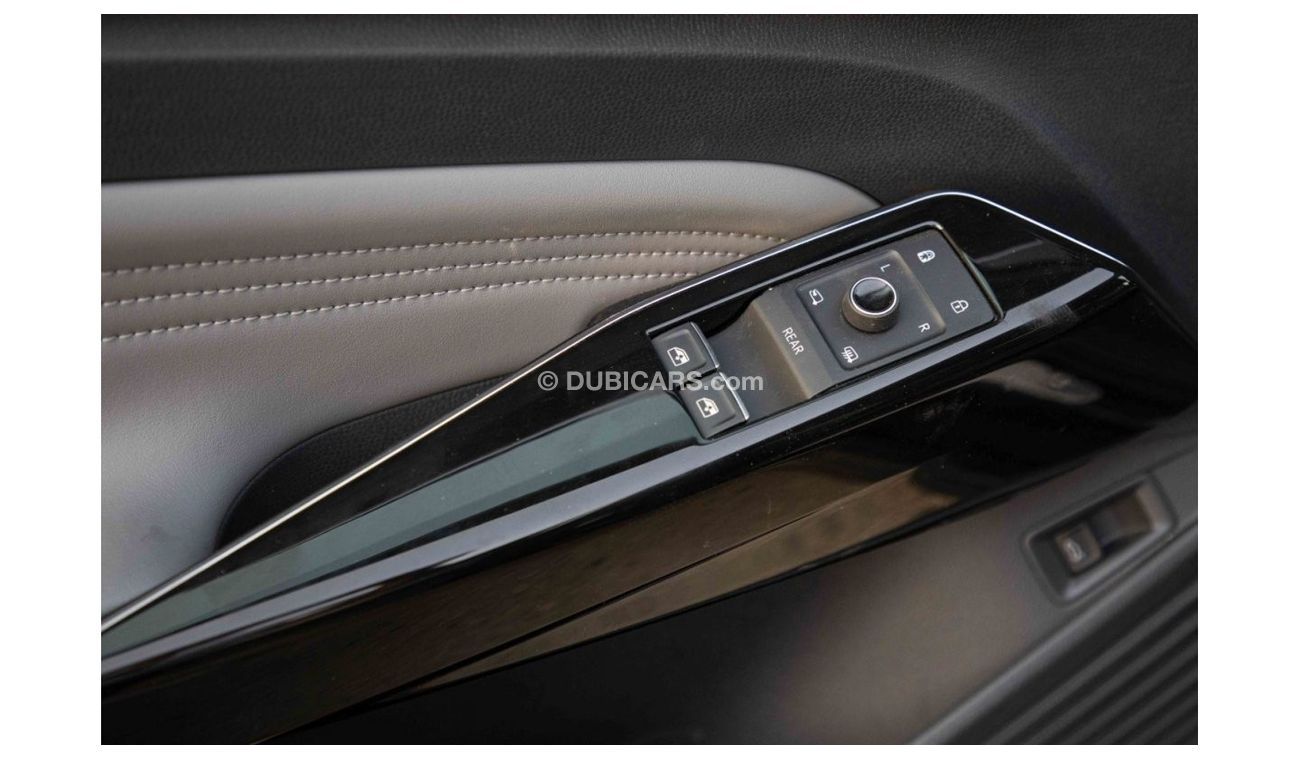 Volkswagen ID.4 2022 Volkswagen ID4 Pro 20" Fixed Panoramic Roof - Without HUD - with 360CAM E AT - Blue inside blac
