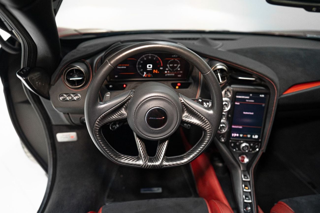 McLaren 720S 2018 MCLAREN 720S | FULL CARBON EXTERIOR | CARBON CERAMIC BRAKING SYSTEM | JAPANESE SPECS