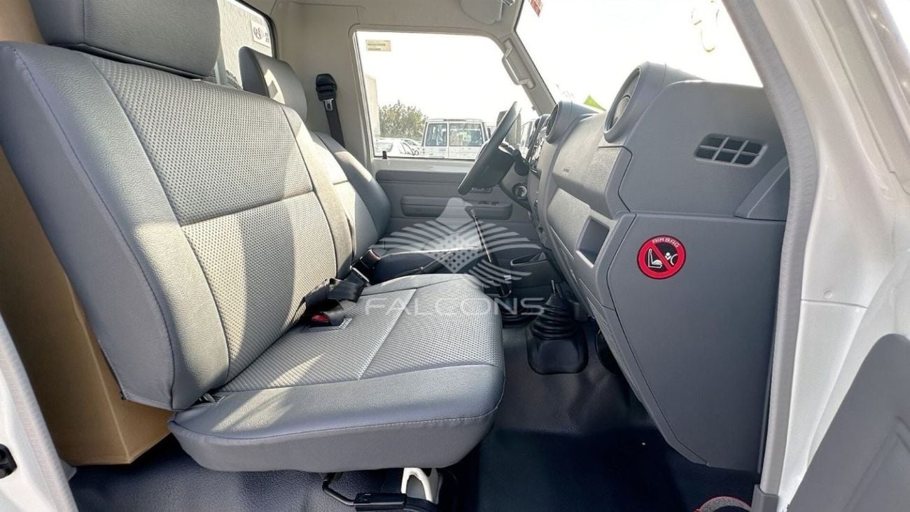 Toyota Land Cruiser Pick Up Toyota/LC79 DSL SC 4.2L MT/ 3 seater 2 AIRBAG & ABS NEW FACE