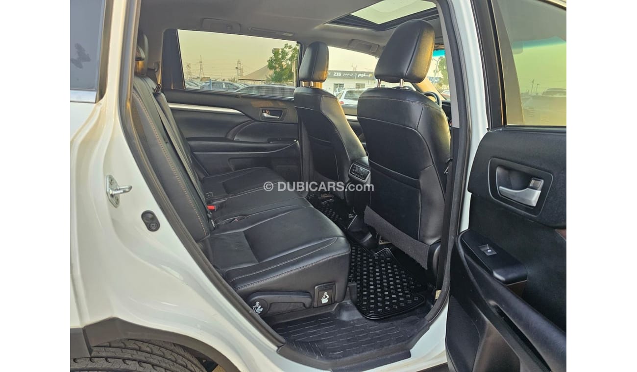تويوتا هايلاندر 2017 TOYOTA HIGHLANDER  XLE AWD - 3.5L V6 - CANADIAN SPECS  - 7 Seater / EXPORT ONLY
