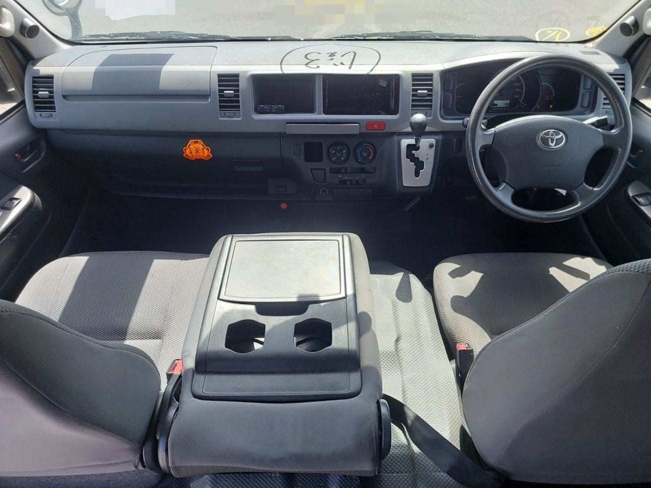 Toyota Hiace TOYOTA HIACE VAN RHD 2013 MODEL 3.0 L DIESEL AUTOMATIC(PM11956)