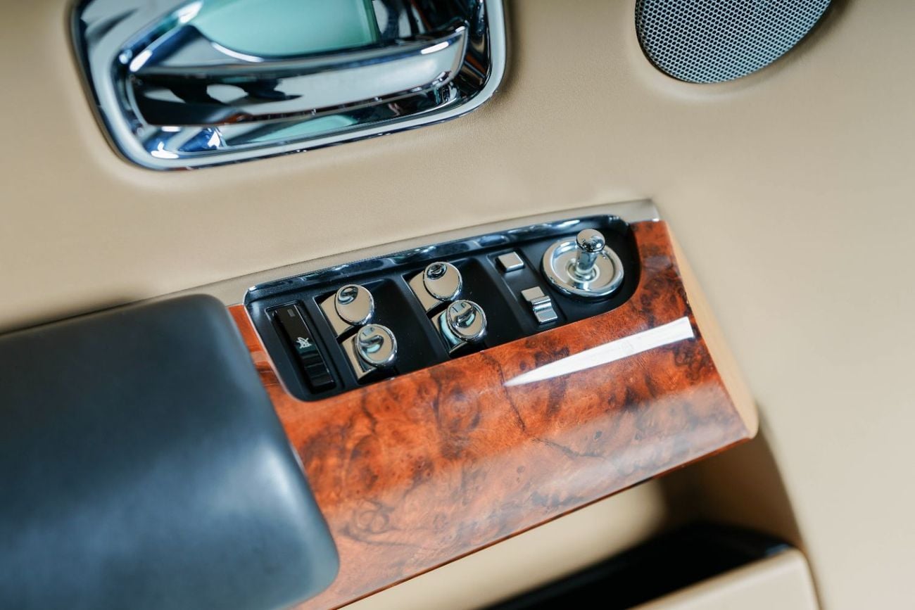 Rolls-Royce Phantom Coupe-GCC-Low Mileage-Collectors Item-Mint Condition