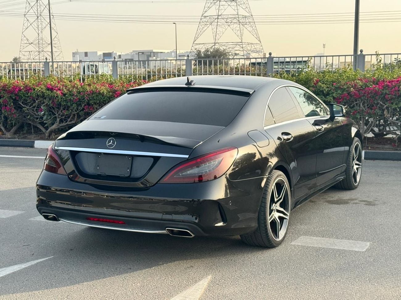 Mercedes-Benz CLS 550 Mercedes-Benz CLS 550 – 2016 | V8 Biturbo | Japanese Specs  A perfect combination of luxury, perform