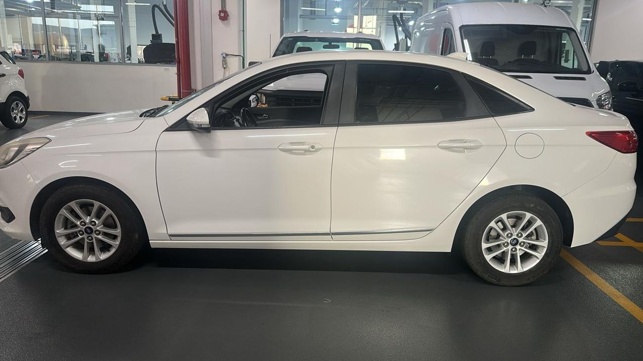 Ford Escort 1.5 mid option