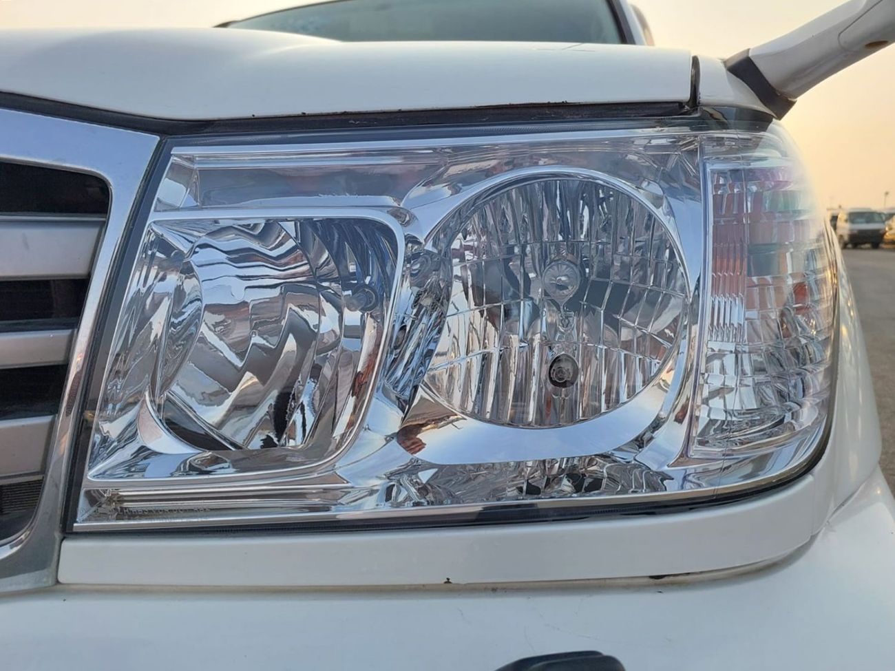 تويوتا لاند كروزر TOYOTA LAND CRUISER SUV RHD 2005 MODEL 4.2 L DIESEL AUTOMATIC(PM27948)