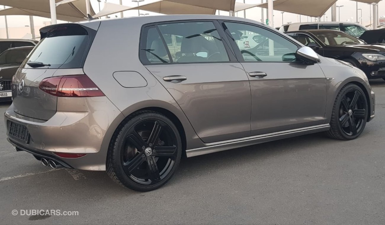 Volkswagen Golf Golf R model 2015 GCC car prefect condition full option low mileage sun  roof leather seats bac