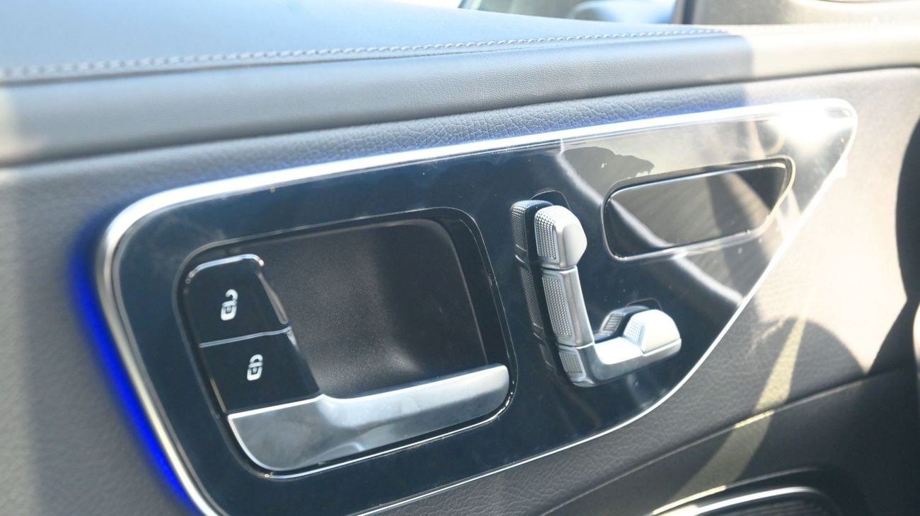 مرسيدس بنز C 200 Mercedes C200 L 2025 1.5L 4 Cylinder 170 hp  4 Doors 5 Seats Grey outside Black inside