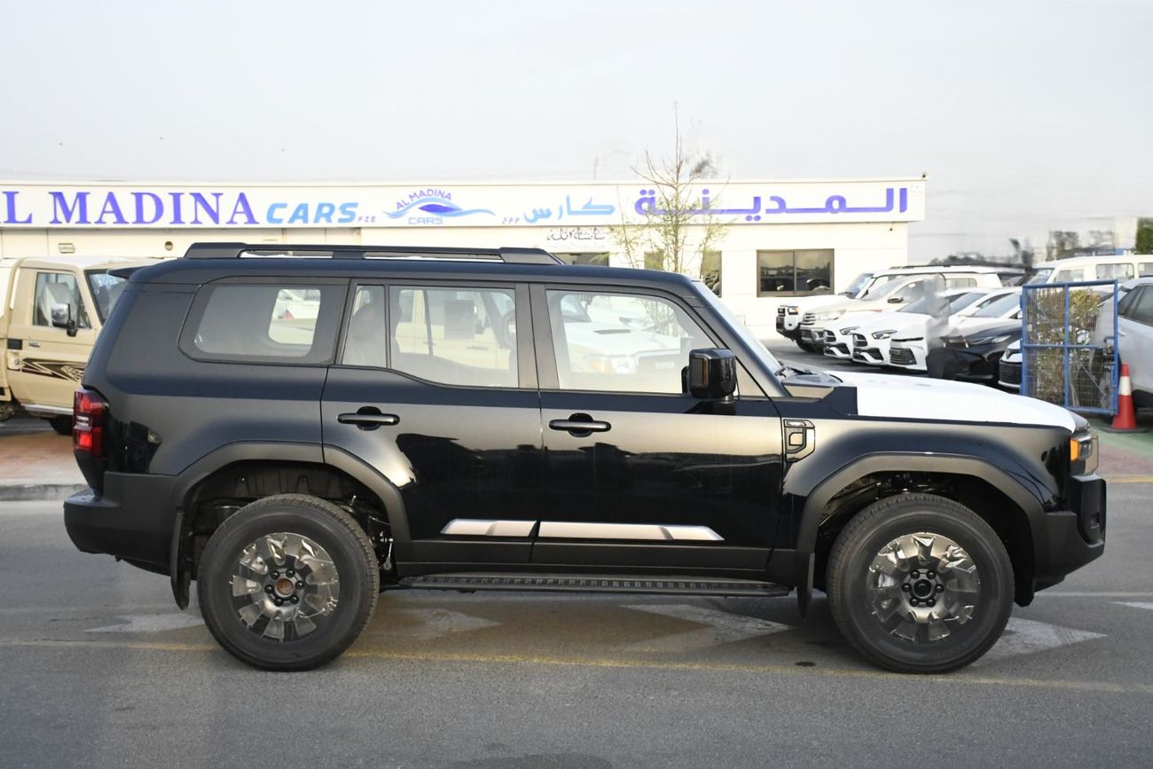 تويوتا برادو 2.4L Adventure petrol full option GCC ( Ready Stock)