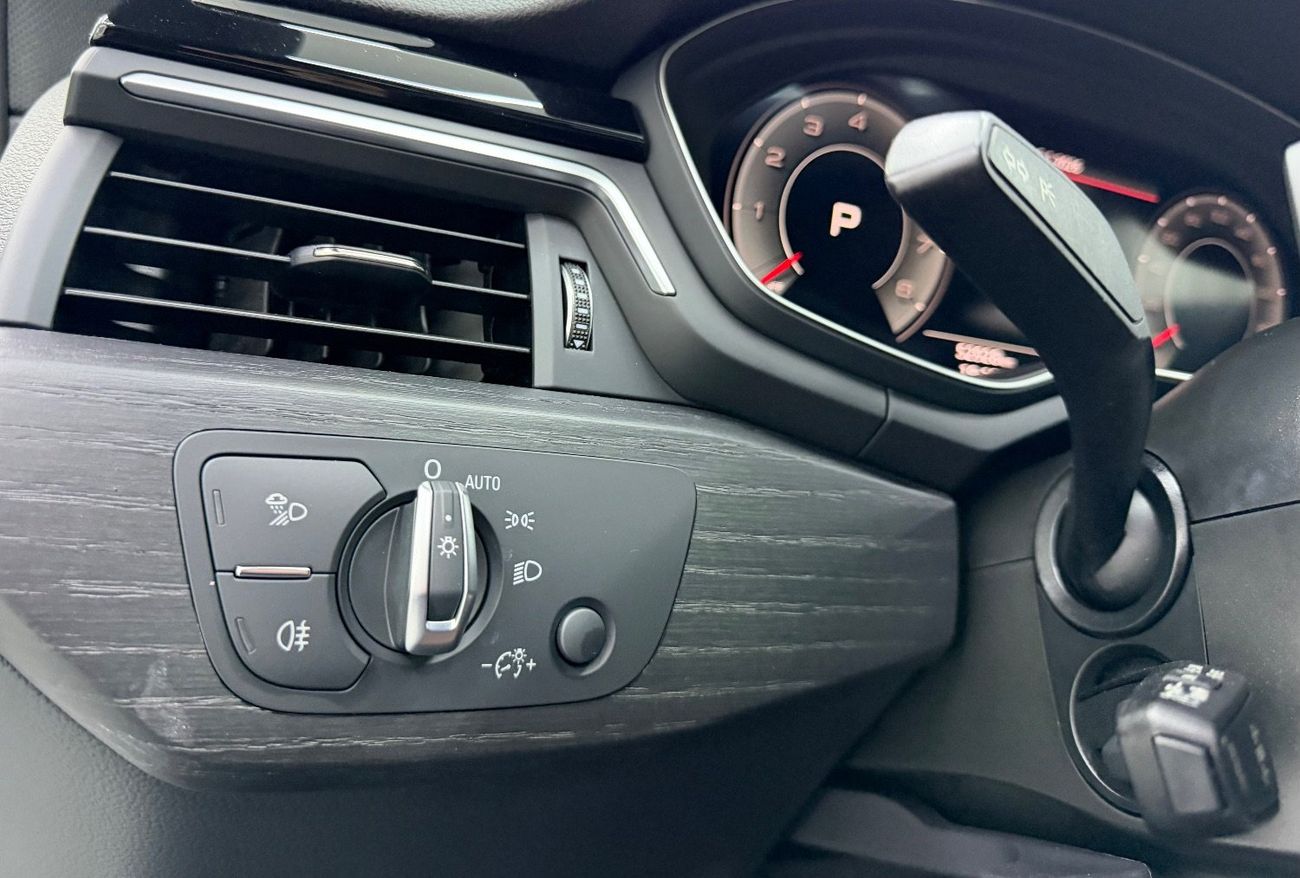 Audi A5 40 TFSI S Line 2.0L (187 HP)