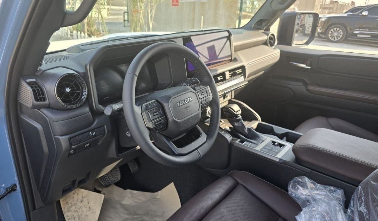 تويوتا برادو TOYOTA PRADO LUXURY PETROL 2.4L V4 AUTOMATIC | 0 KM | 03 - YEARS WARRANTY