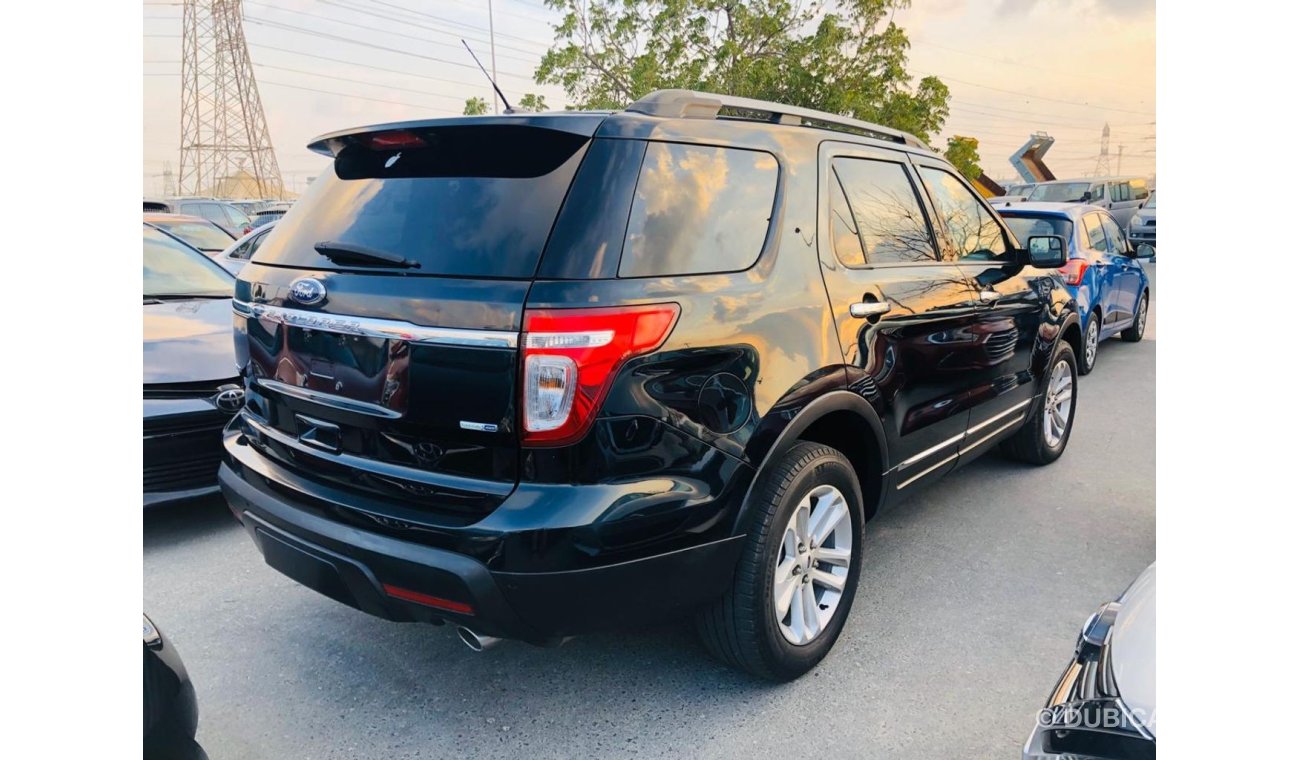 Ford Explorer XLT-4WD-LEATHER SEATS-POWER SEATS-DVD-REAR CAMERA-FOR LOCAL AND EXPORT-LOT-575