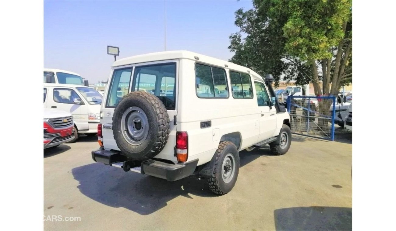 Toyota Land Cruiser Hard Top LAND CRUISER HARDTOP 3 DOOR  V6  4.2L DIESEL MANUAL