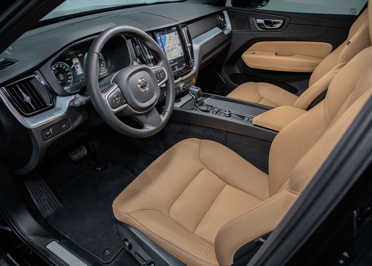 Volvo XC60 Momentum 2.0L FWD