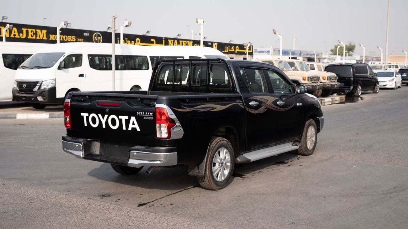 تويوتا هيلوكس GLX 2.7L Double Cab Utility RWD A/T