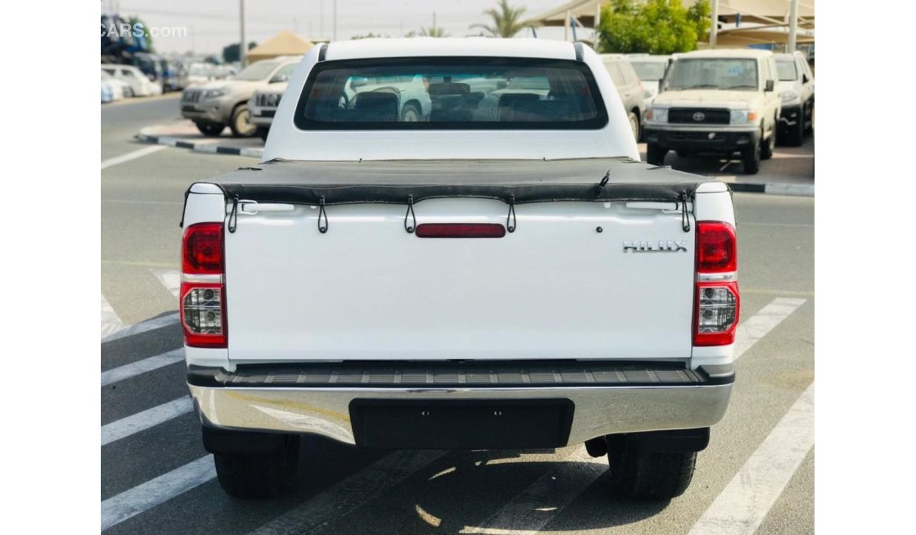 Toyota Hilux Toyota hilux pick up duble cabin diesel engine model 2008 white colour  very clean and good conditio