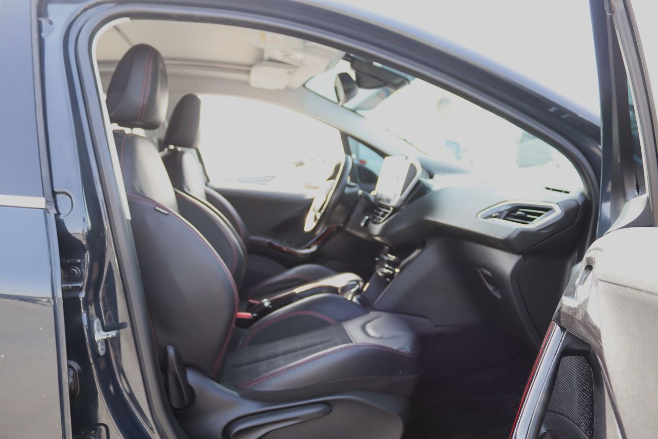 بيجو 308 بيجو 208 - موديل 2018 - خليجى  - بدون حوادث - محرك 1.6 - GT LINE - بحاله ممتازة