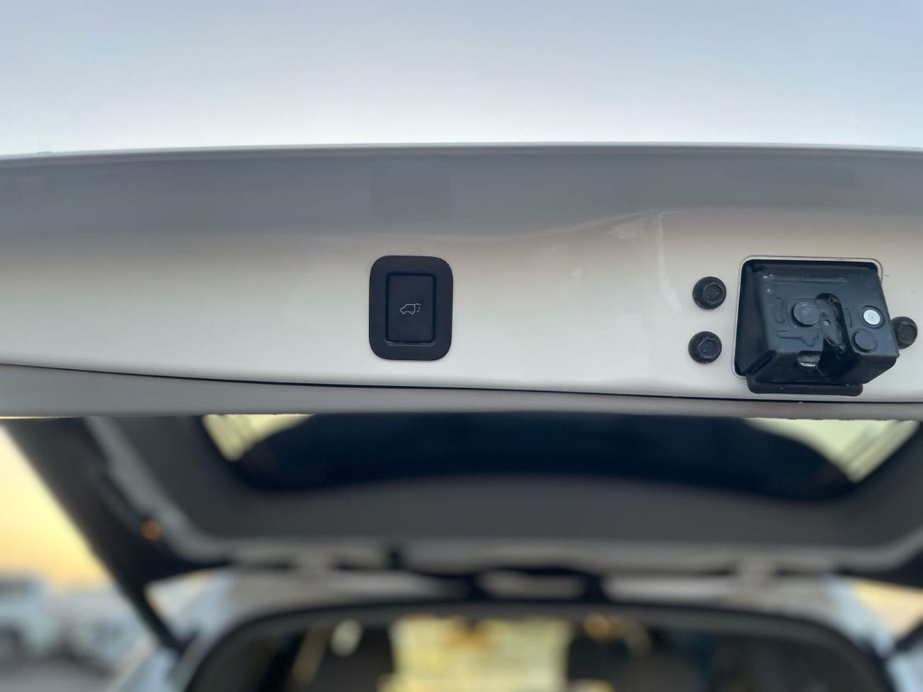 تويوتا هايلاندر 2018 Toyota Highlander XLE 3.5L V6 Full Option - 7 Seater With Radar - Leather Electric Seats - Trun