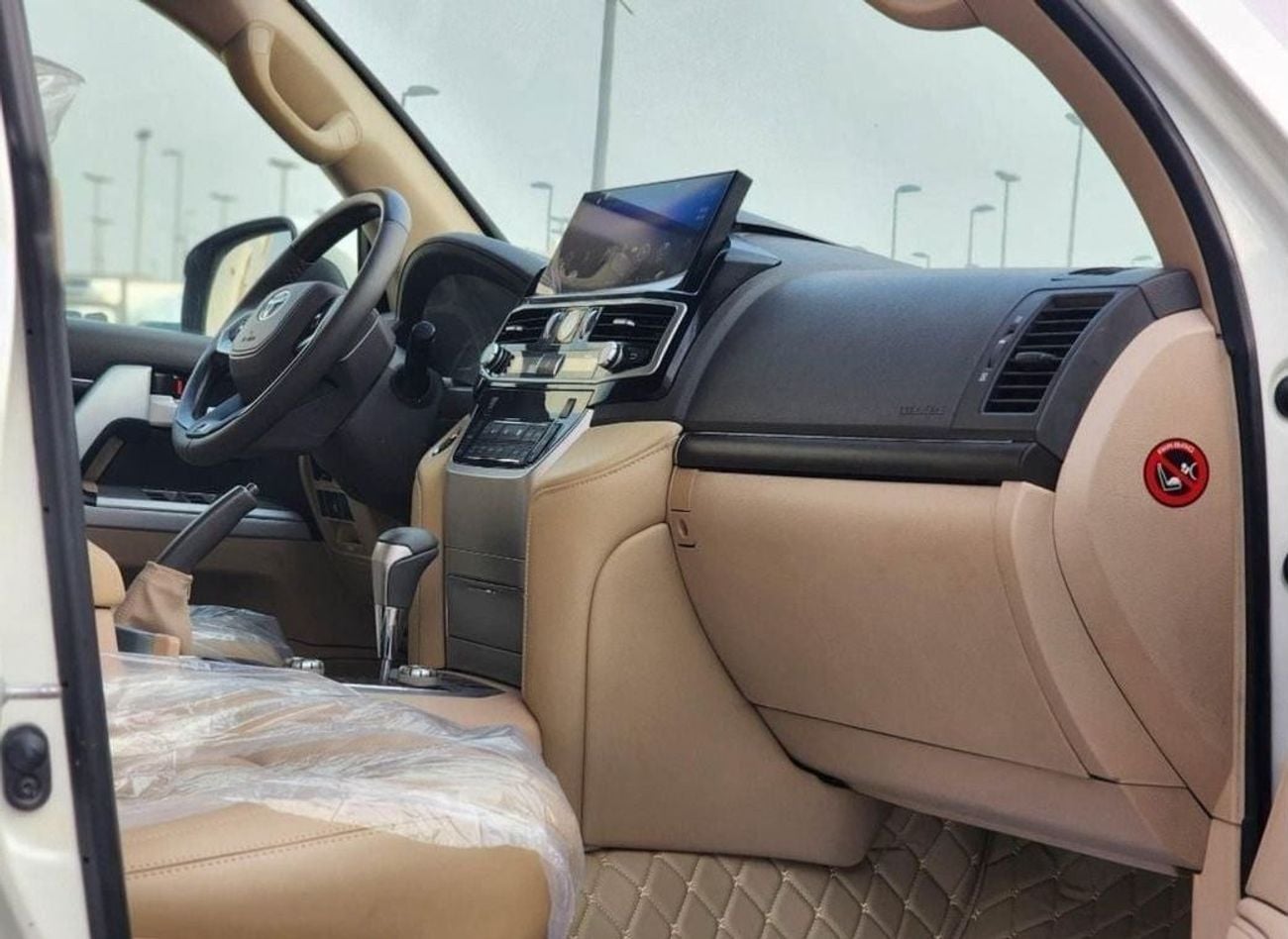 تويوتا لاند كروزر 2015 GXR Upgrade to 2024 Full Option Very Clean and Perfect condition