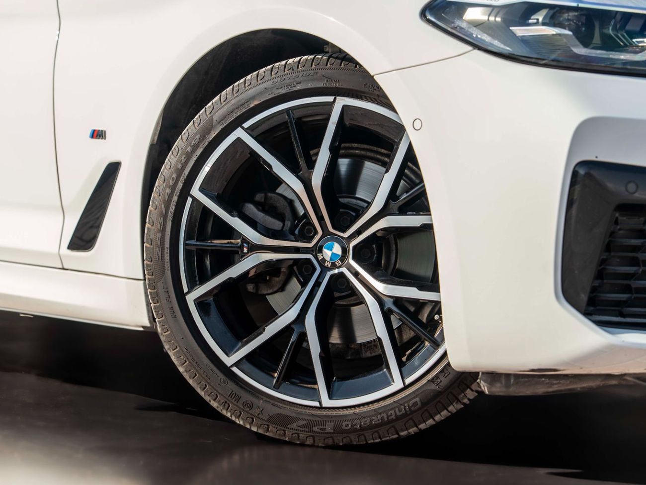 بي أم دبليو 520i M Sport Comfort 2.0L