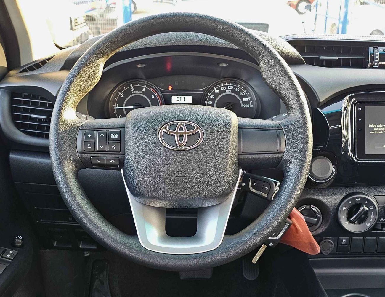 Toyota Hilux NARROW BODY WITH STICKER / A/T / 2.4L V4 DIESEL / 4WD (CODE # HBD)