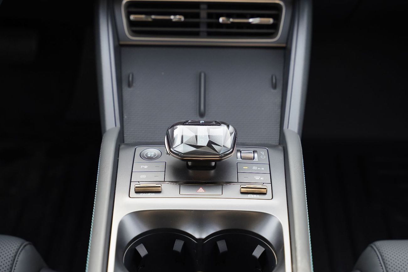 BYD QIN PLUS 2025 BYD Qin L DM-i Plug-in Hybrid 0Km