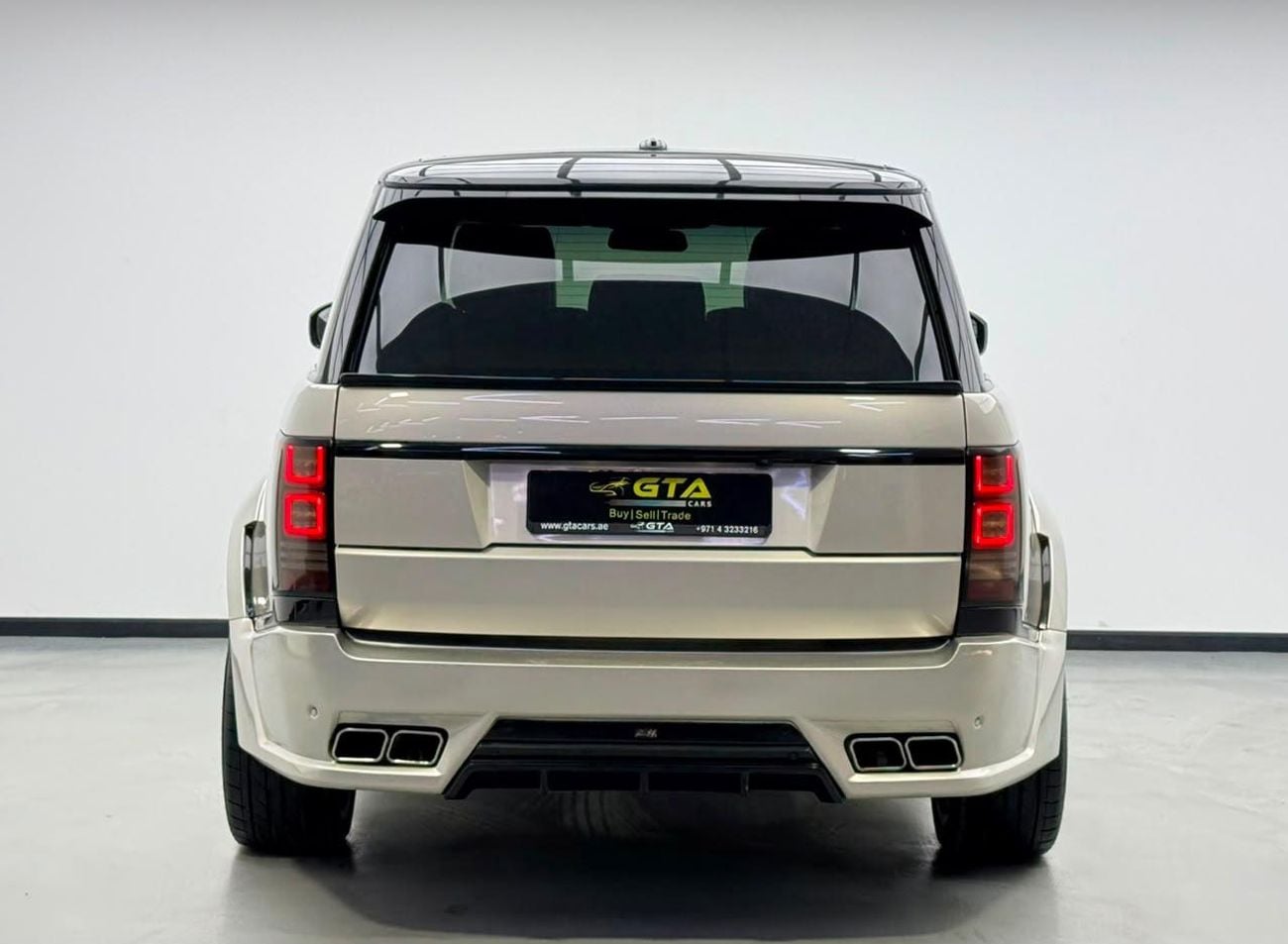 Land Rover Range Rover VOGUE 2013 Range Rover Vogue Lumma CLR Original, Just Been Serviced, Excellent Condition, GCC