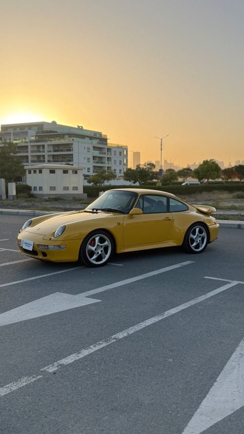 Porsche 911 CARRERA