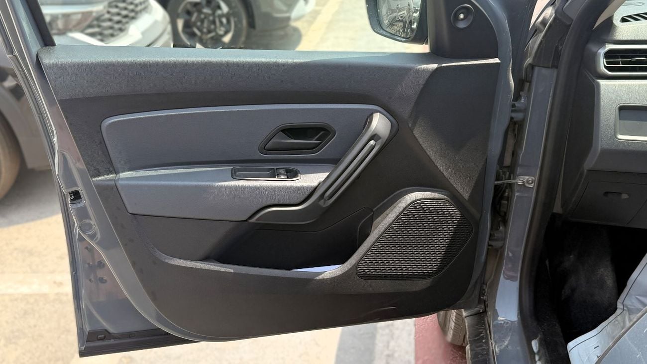 رينو داستر Renault Duster 1.6L Petrol 4x2 2025YM