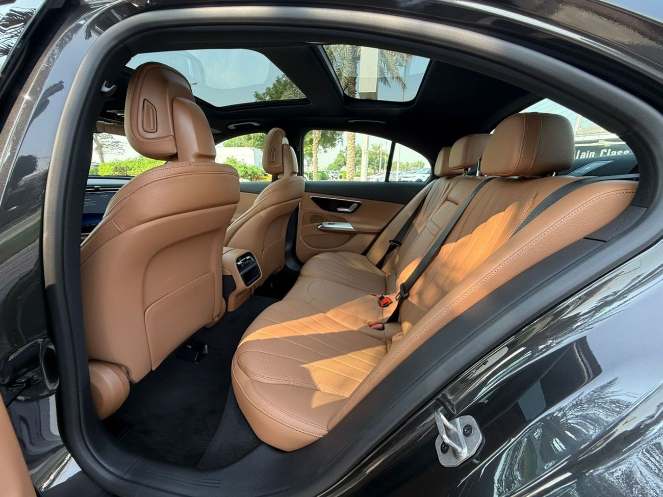 مرسيدس بنز E200 MERCEDES BENZ E200 | GCC SPECS | YEAR: 2026 | BRAND NEW | GARGASH CAR 5 YEARS WARRANTY AND SERVICE C