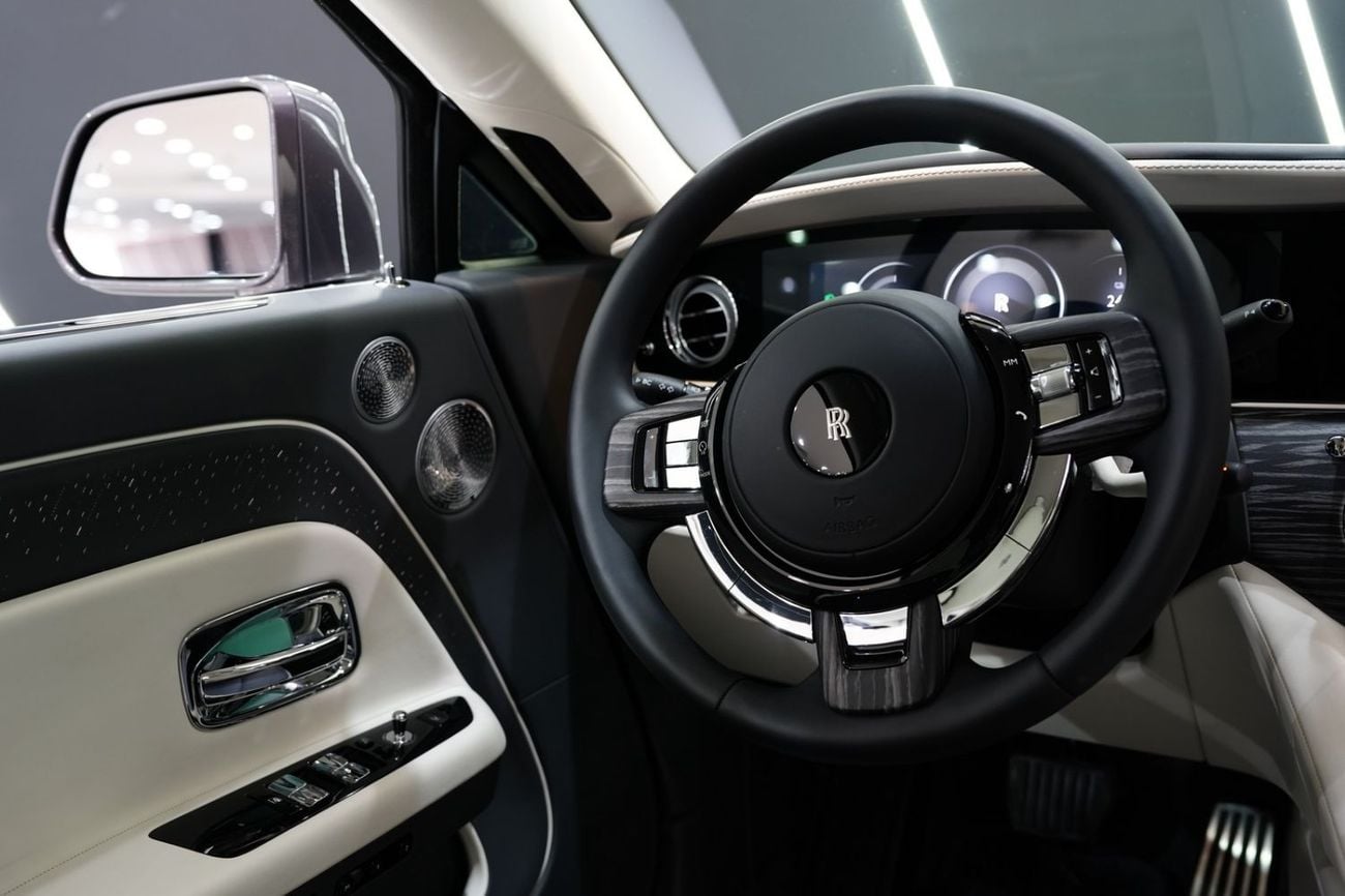 Rolls Royce Spectre Standard Two-Tone, Bespoke Audio, Starlight, Illuminated Fascia, Dealer Warr + Serv!!