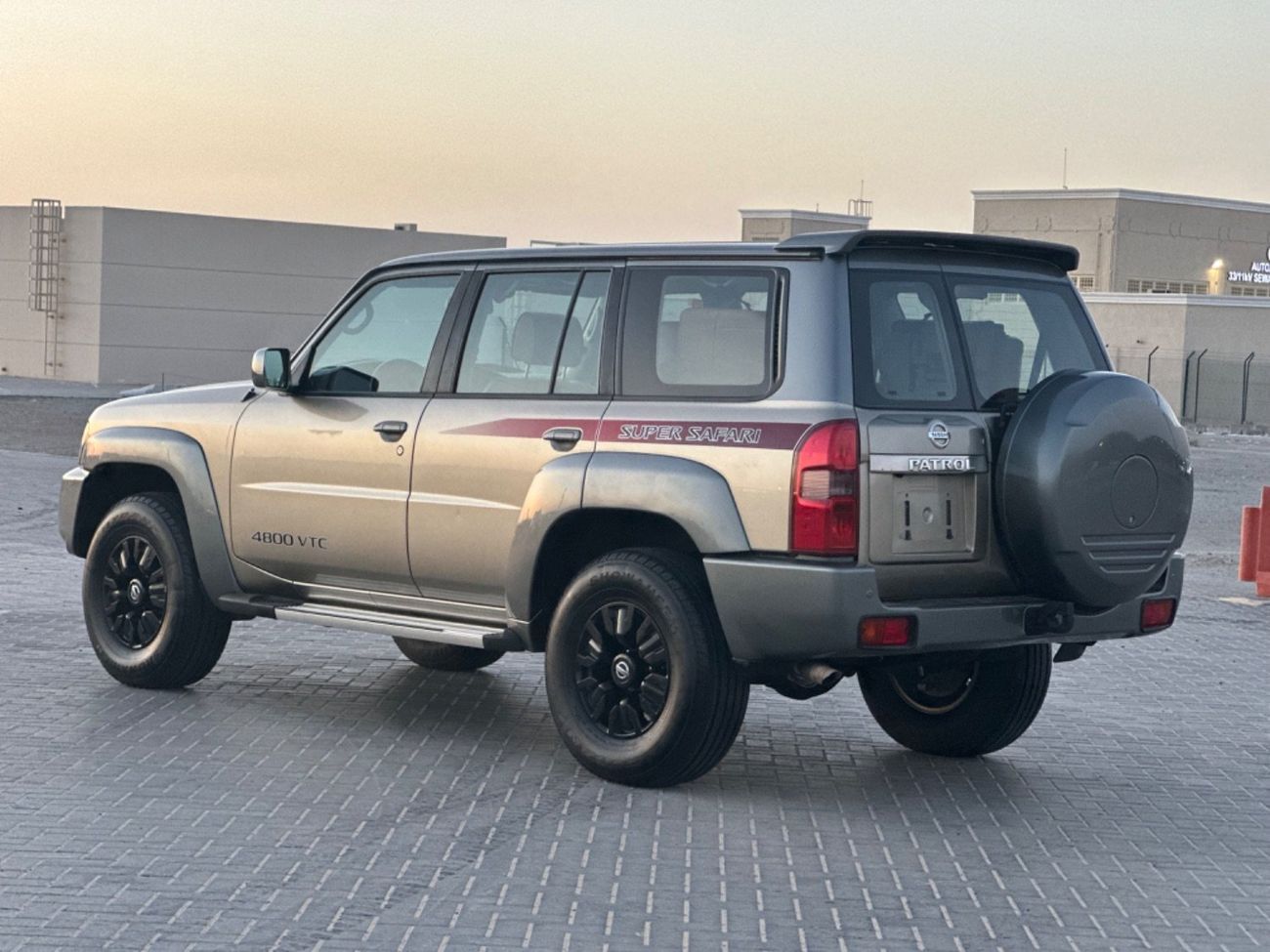 Nissan Patrol Super Safari MODEL 2019 GCC CAR PERFECT CONDITION INSIDE AND OUTSIDE FULL OPTION SUN ROO