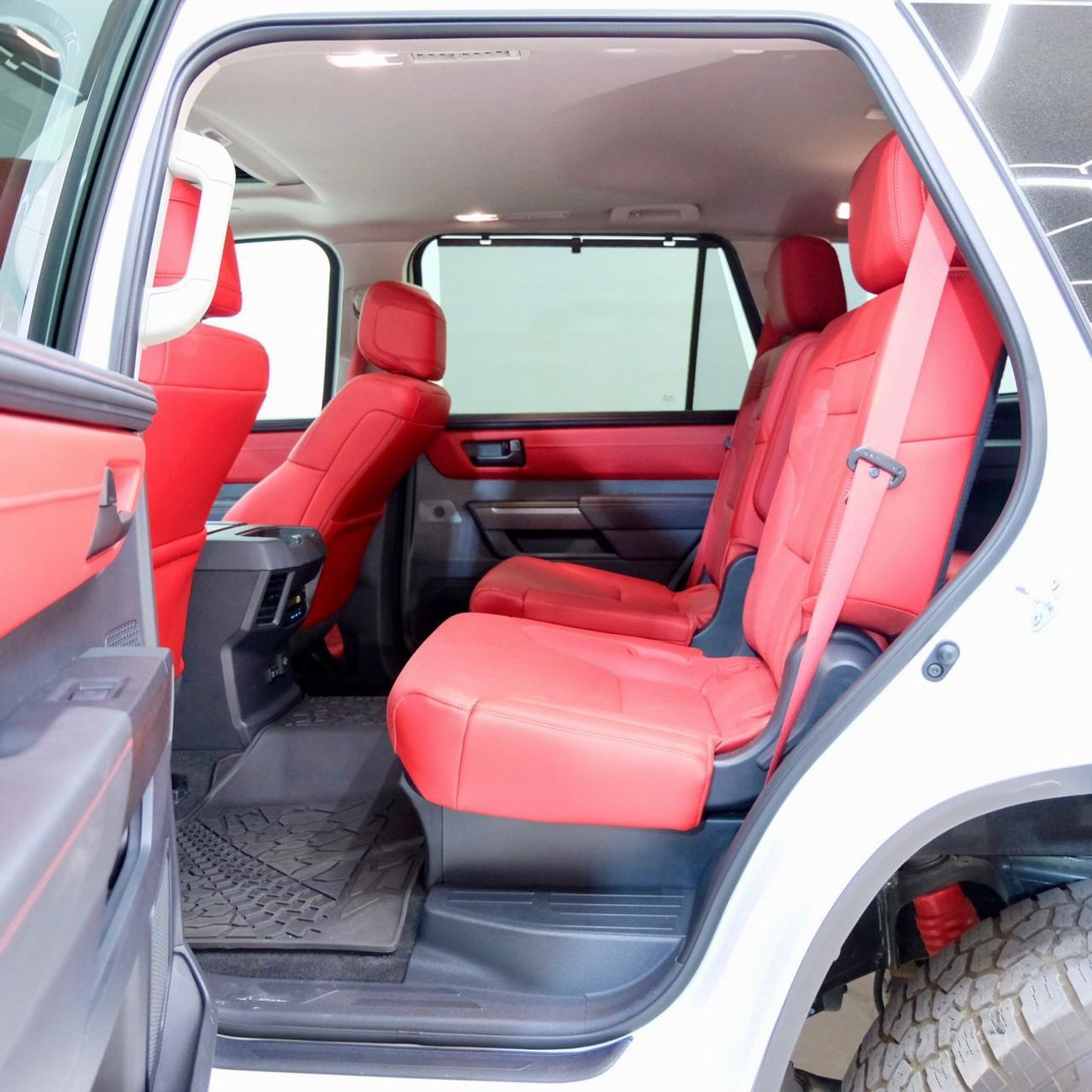 Toyota Sequoia Toyota Sequoia TRD Pro 2024 | Canadian Specs | Excellent Condition