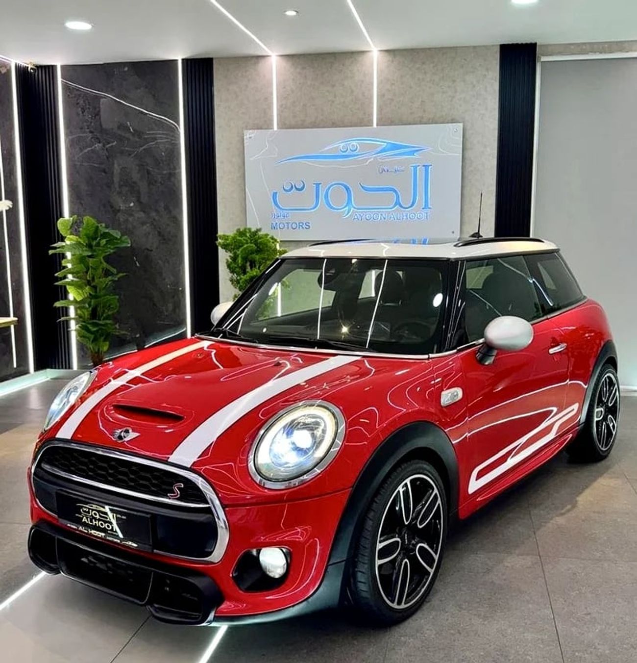 ميني كوبر BEAUTIFUL S ** JCW ** ACCIDENT FREE || GCC || TOP OPTIONS || CONDITION