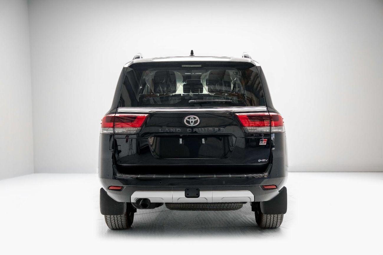 Toyota Land Cruiser LC300 GR-Sport 3.5L Hybrid - Attitude Black Inside GRS Black and Dark Red | Export