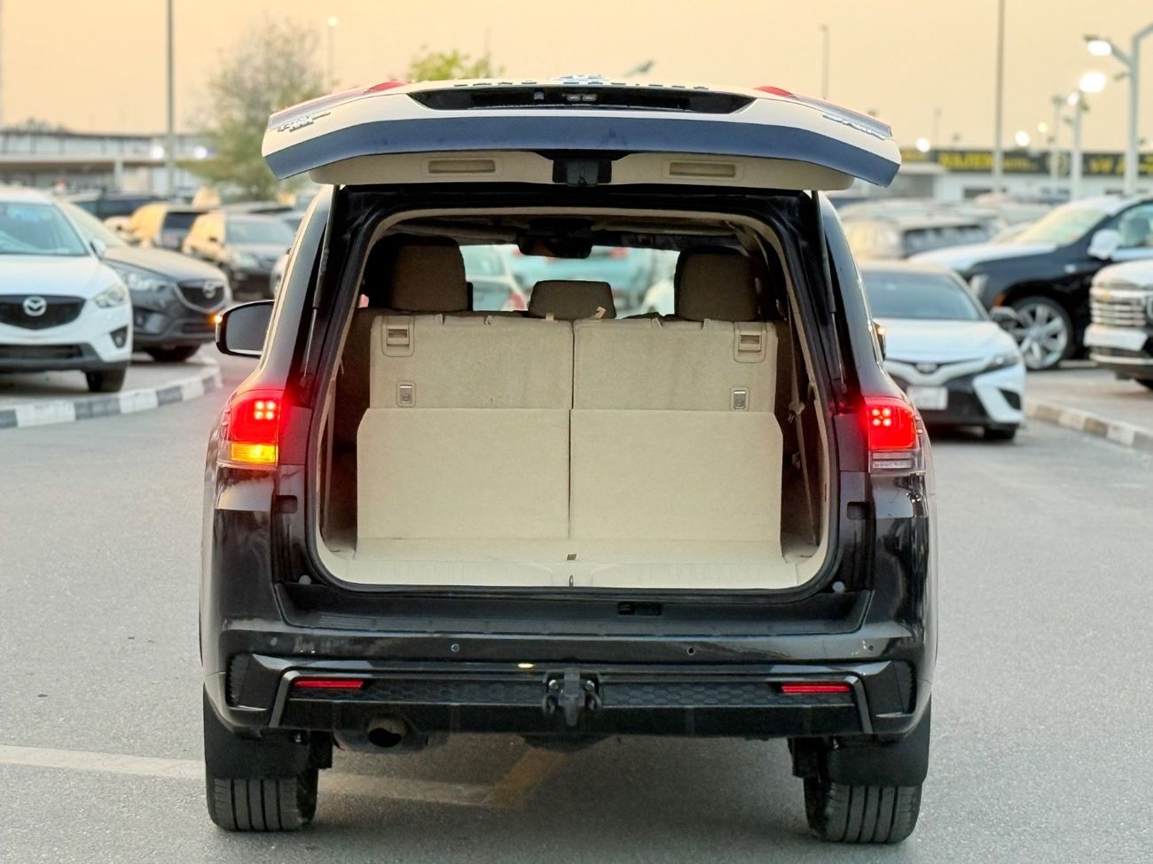 Toyota Land Cruiser Toyota landcuriser 2022 Years TwinTurbo GXR 3.5L petrol left hand drive black color