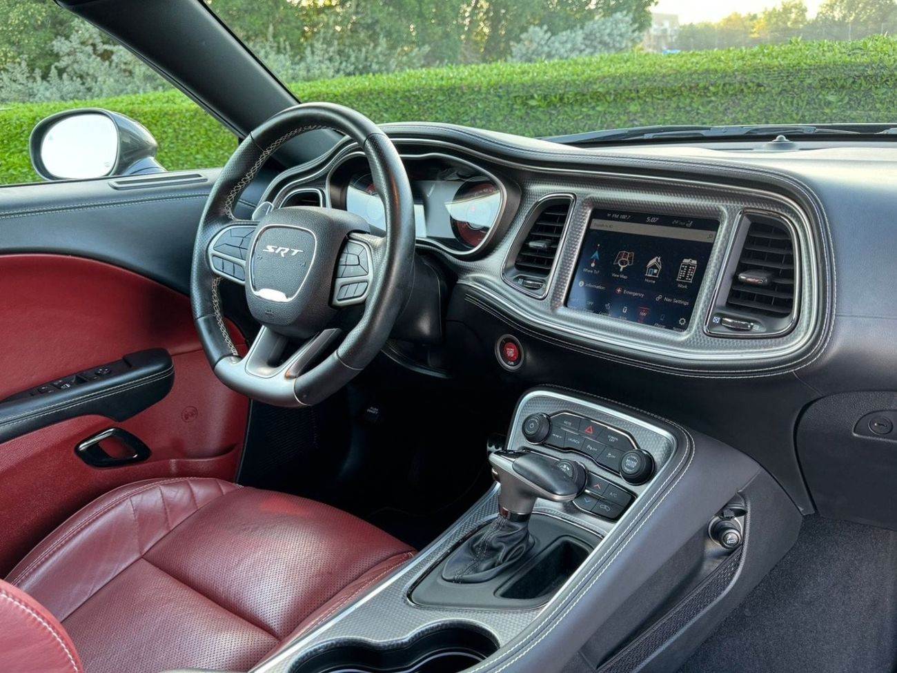 دودج تشالينجر SRT  هيلكات ريد اي عريض جسم دودج تشالنجر هلكات وايد بودي ريد اي خليجي تحت الضمان