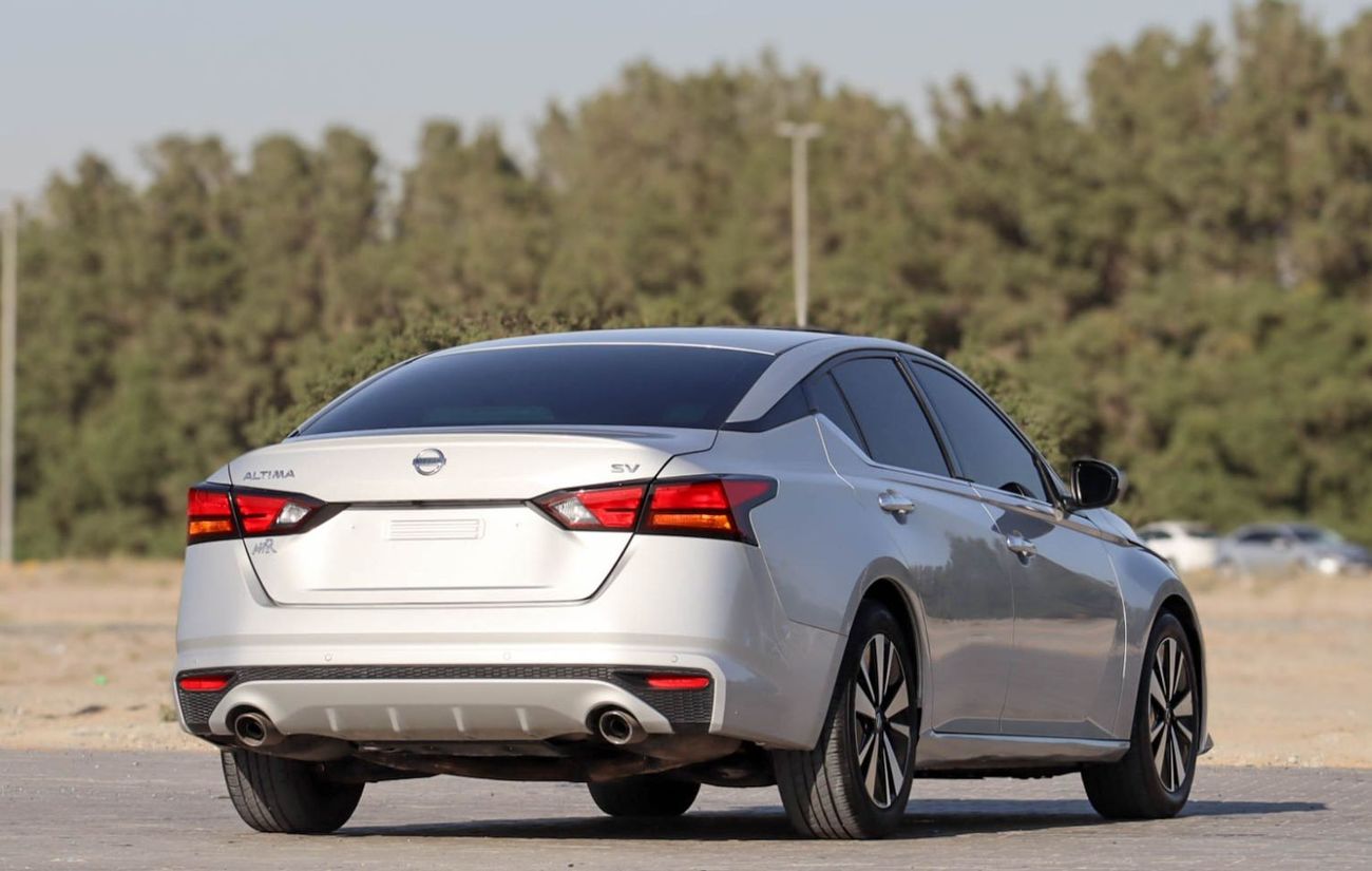 Nissan Altima 2.5 SV Nissan Altima 2.5L 2021 GCC  accident-free in excellent condition 1076 P.M