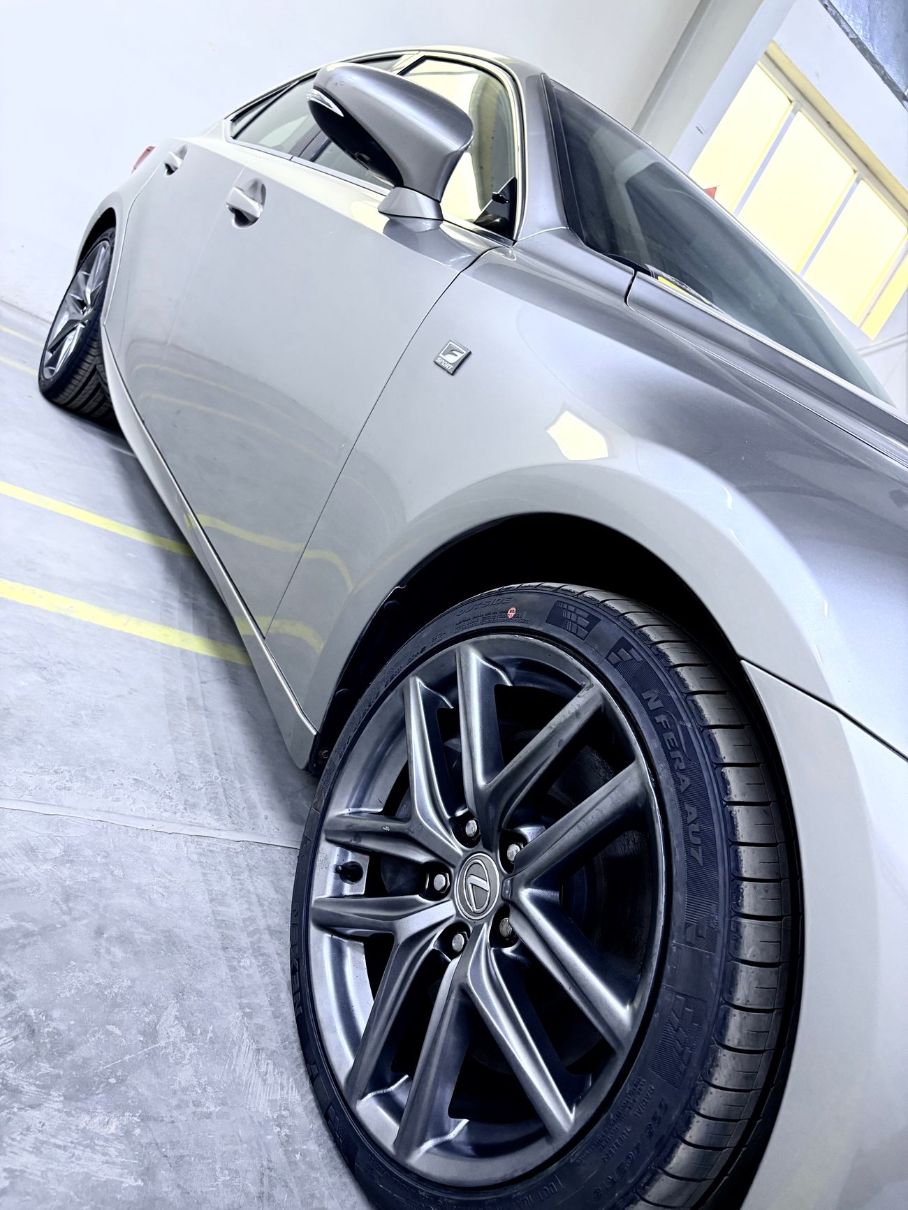 Lexus IS350 f-sport  3.5l awd