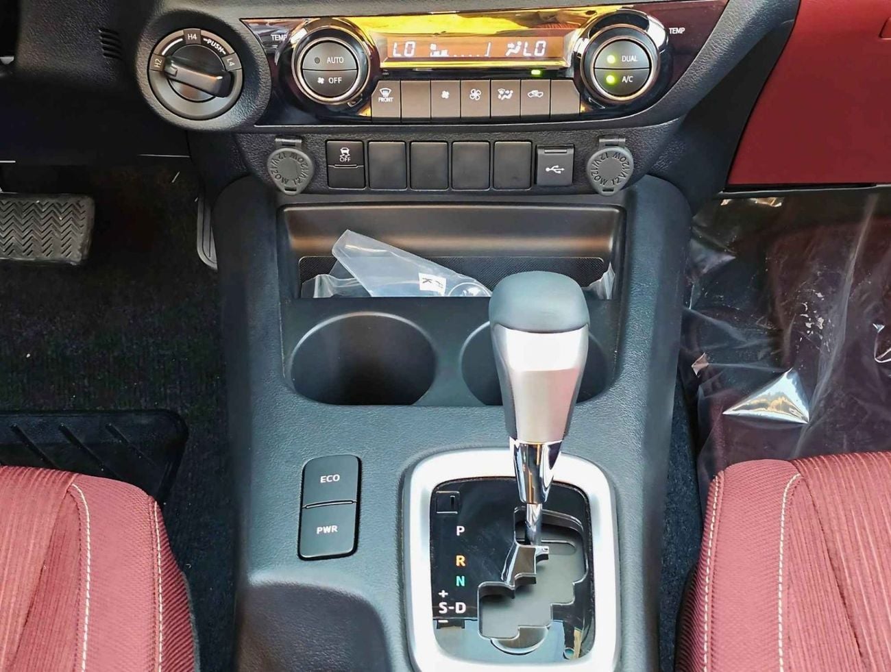 تويوتا هيلوكس 2026 Toyota hilux SR5 2.7L petrol AT
