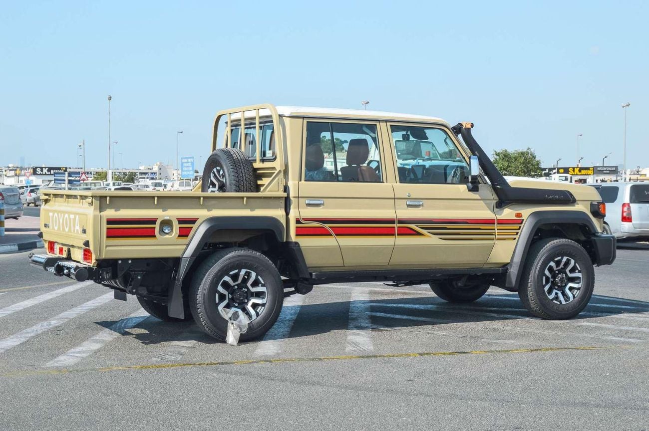 تويوتا لاند كروزر بيك آب TOYTOA LAND CRUISER 79 4.0L 4WD AT DC PICKUP 2025