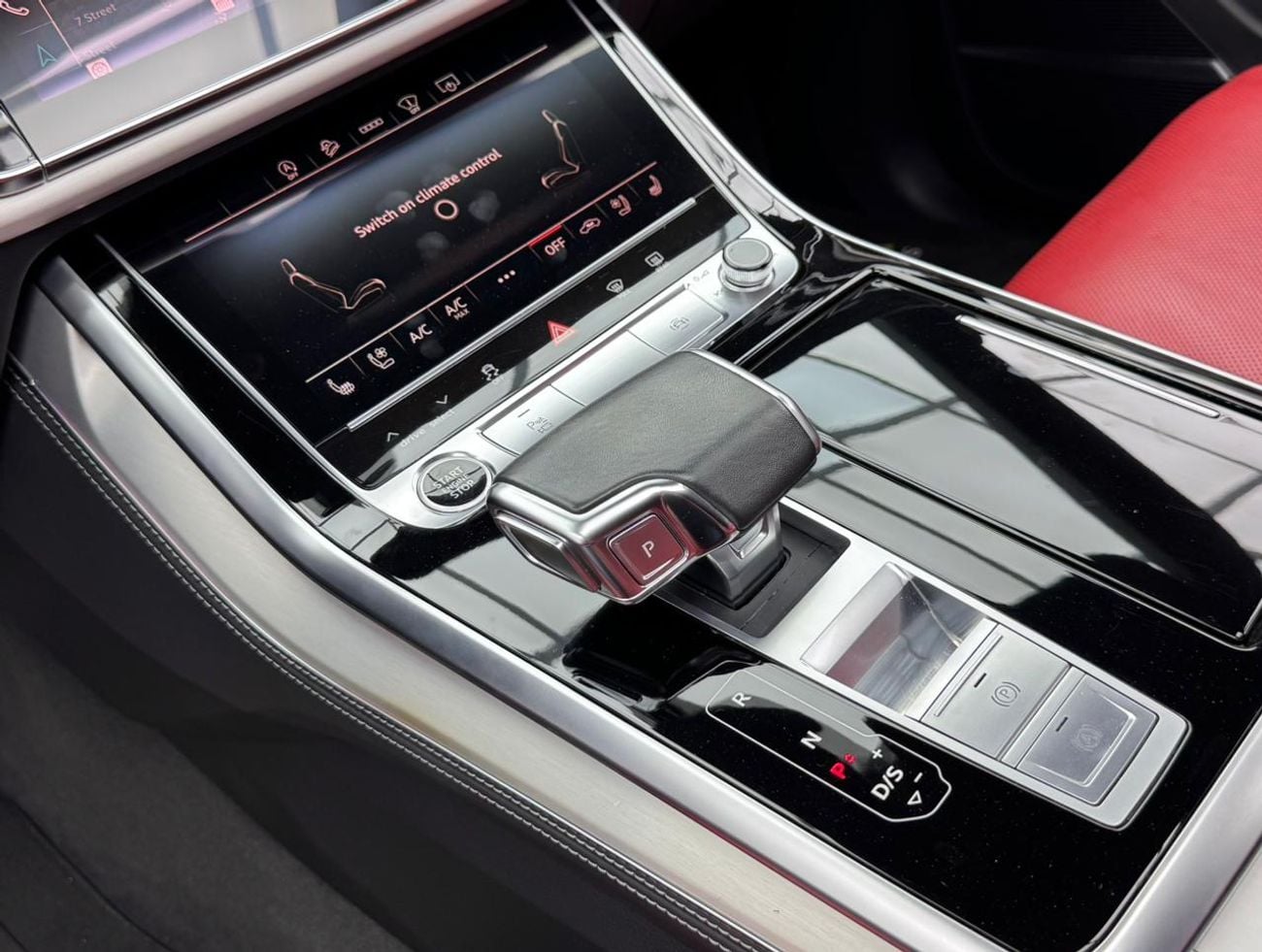 أودي Q8 2021 Audi Q8 55 TFSI Quattro S-Line, 2026 Audi Warranty + Service Pack, Excellent Condition, GCC