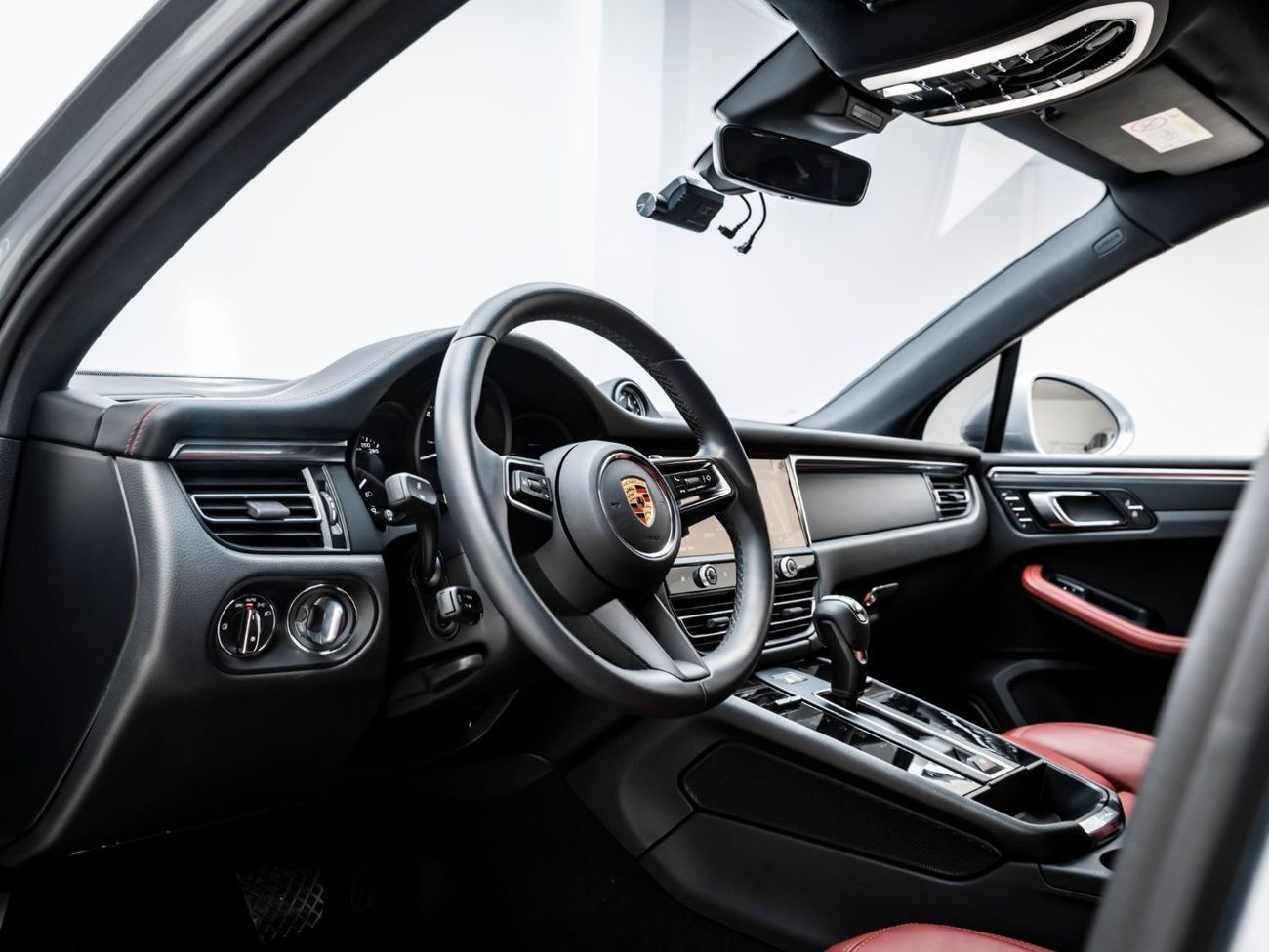 Std 252 مستعملة بورش ماكان Std 2.0L (252 HP) 2023 للبيع في دبي - 862258