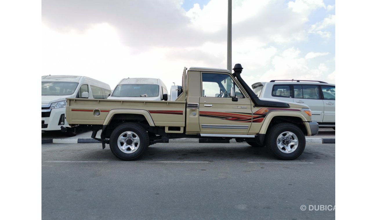 Toyota Land Cruiser Pick Up PIKCUP,SINGLE/CAB,DIESEL,4.5L,V8,FULL OPTIONS,DIFF LOCK,COMPRESSOR COOLER,MT,2020MY