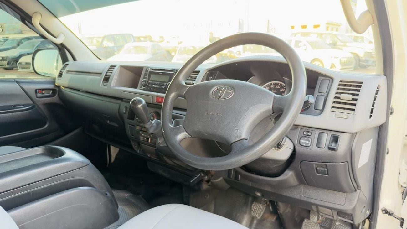 تويوتا هاياس -